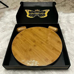 NWOT-Monarch life lazy Susan w- salt & pepper shakers